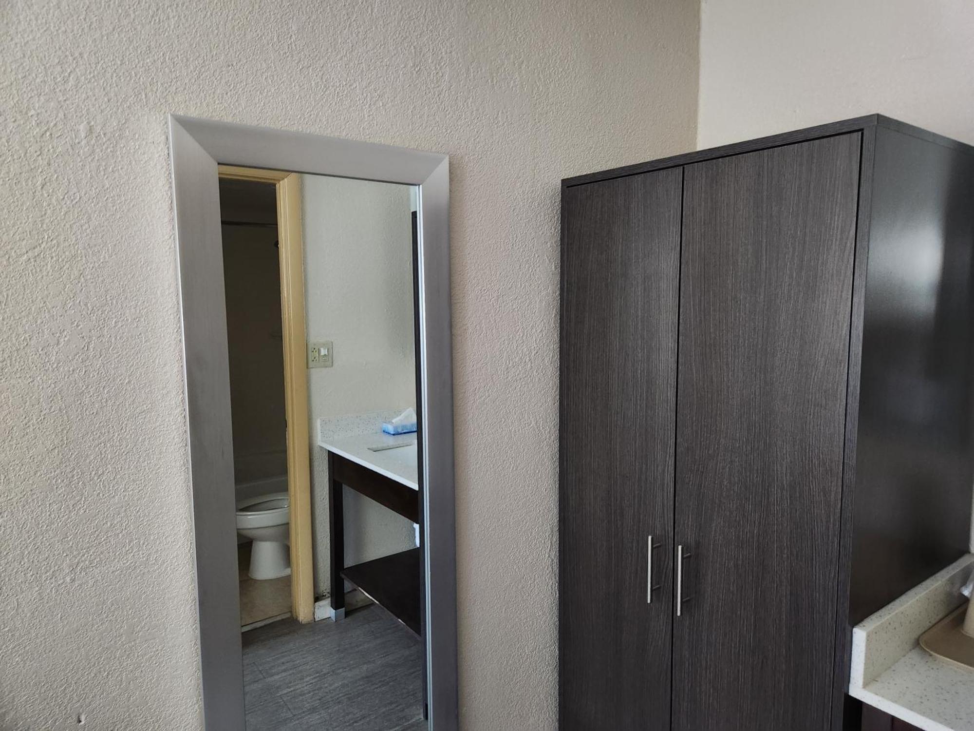 Days Inn by Wyndham Charlotte Northlake Eksteriør bilde